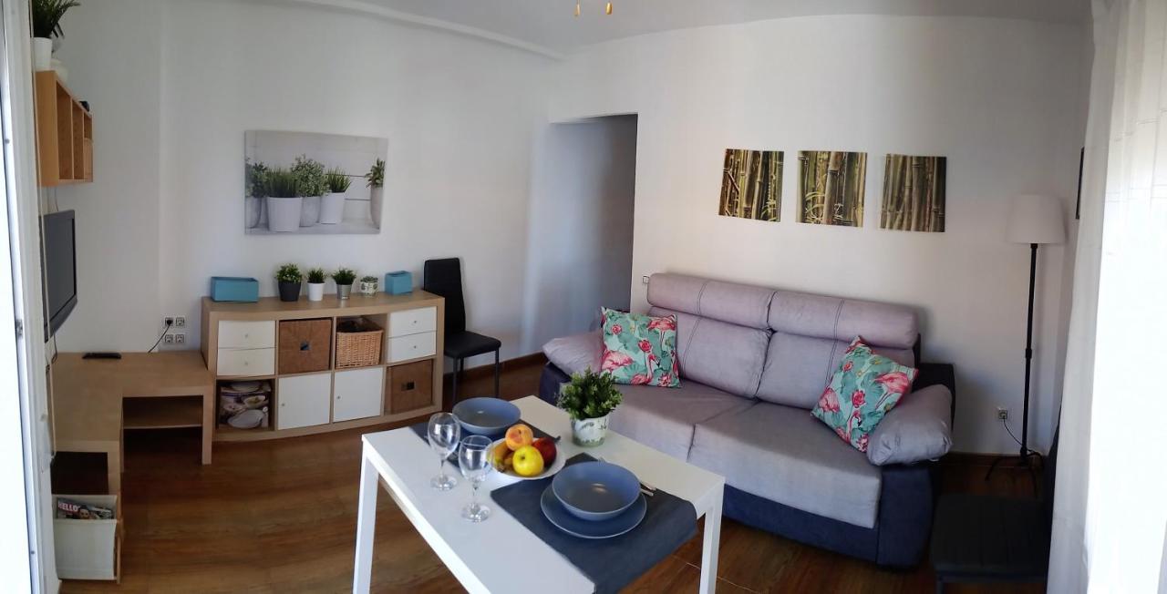 Sol Y Relax, Aguila Apartment เบนัลมาเดนา ภายนอก รูปภาพ