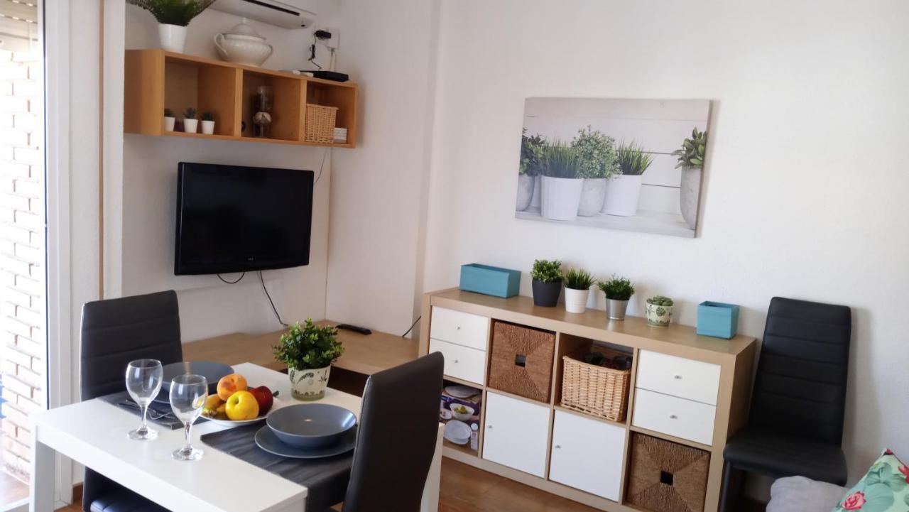 Sol Y Relax, Aguila Apartment เบนัลมาเดนา ภายนอก รูปภาพ