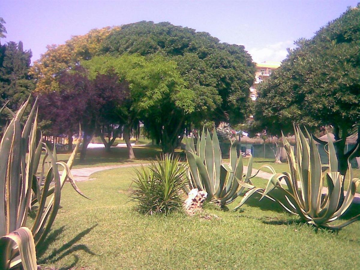 Sol Y Relax, Aguila Apartment เบนัลมาเดนา ภายนอก รูปภาพ