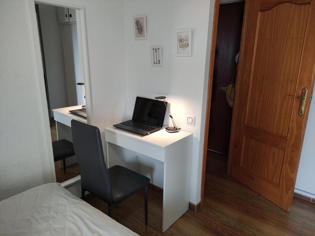 Sol Y Relax, Aguila Apartment เบนัลมาเดนา ภายนอก รูปภาพ